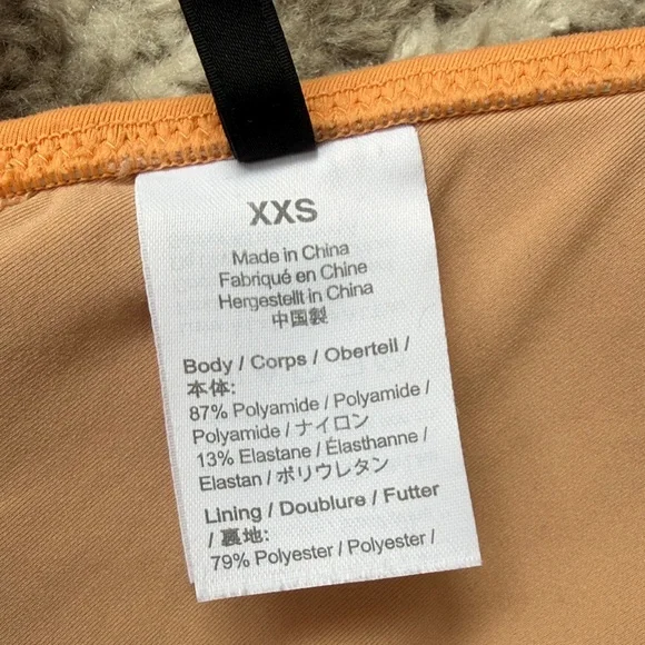 Bundle of 4 Bikini Tops - Picture 14 of 15